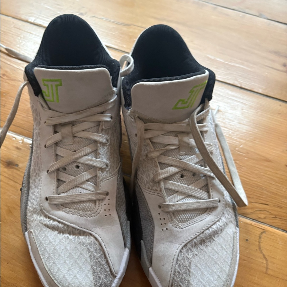 Jordan Tatum 2 sneakers - 7.5